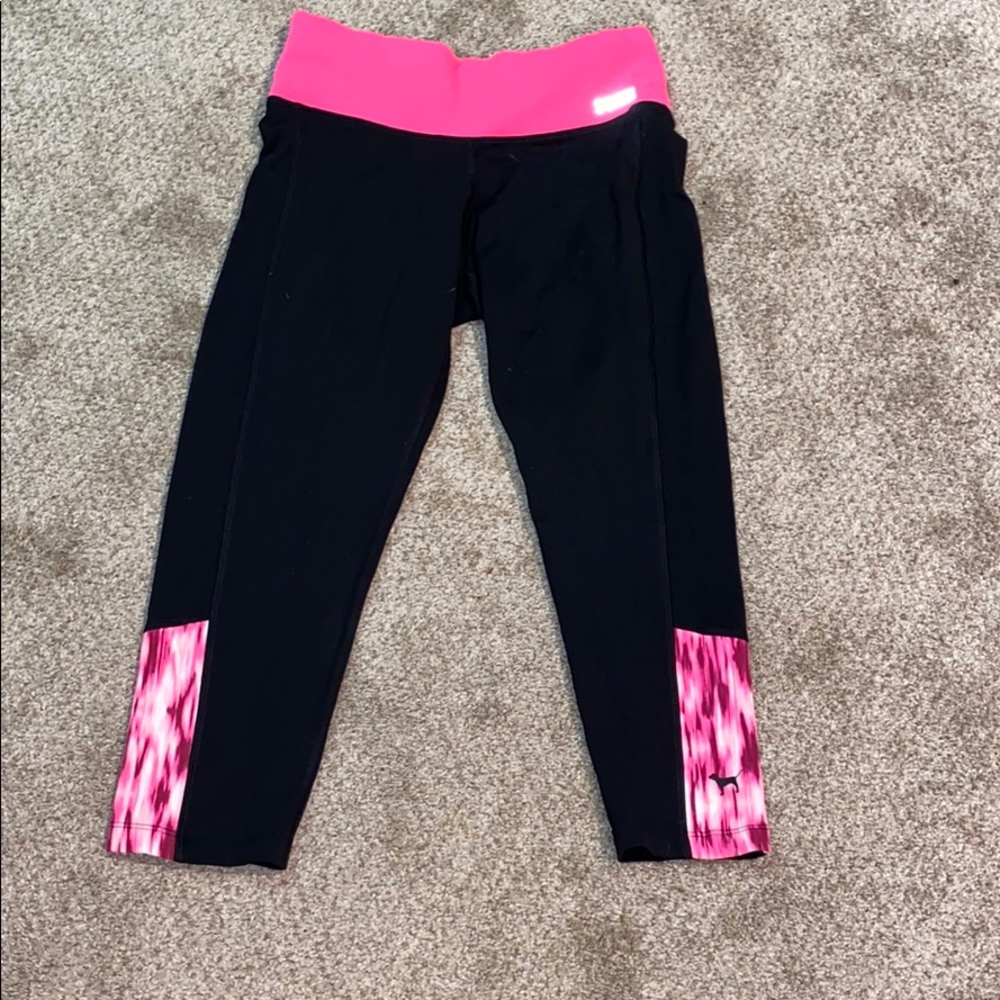 Crop pink leggings